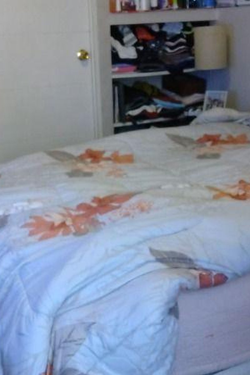 Step-Mommy Making Bed - Screenshot 1 of 4 - BBW
