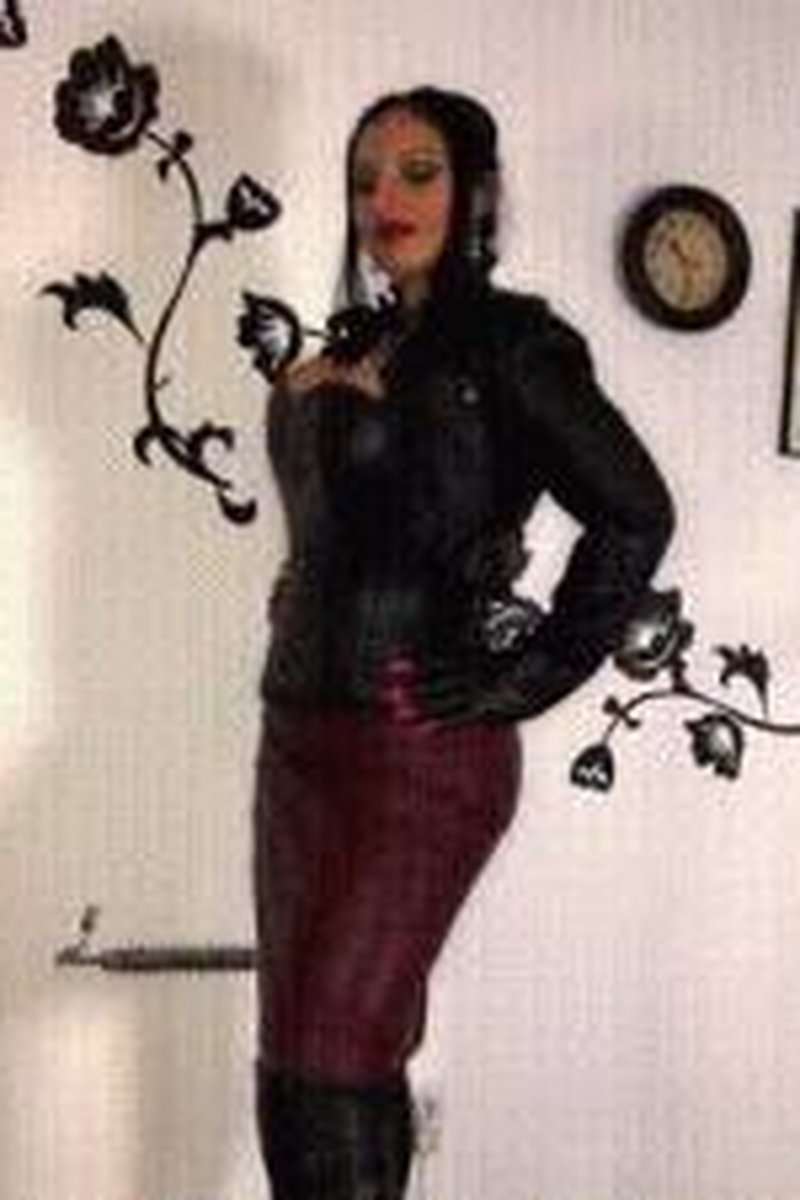 Wank For Mistress Ezada In Leather - Screenshot 1 of 4 - Domination