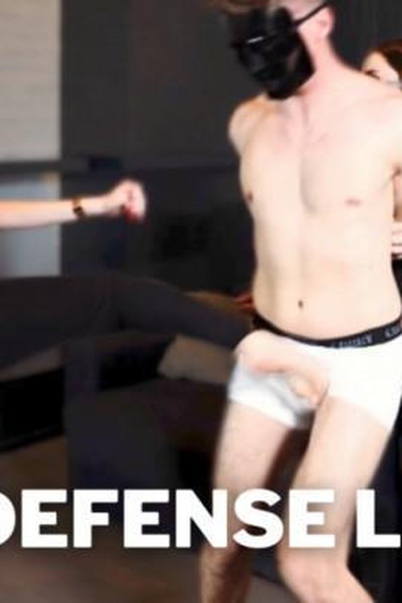 Self-Defense Lesson: Ballbusting - Screenshot 1 of 4 - Big Ass