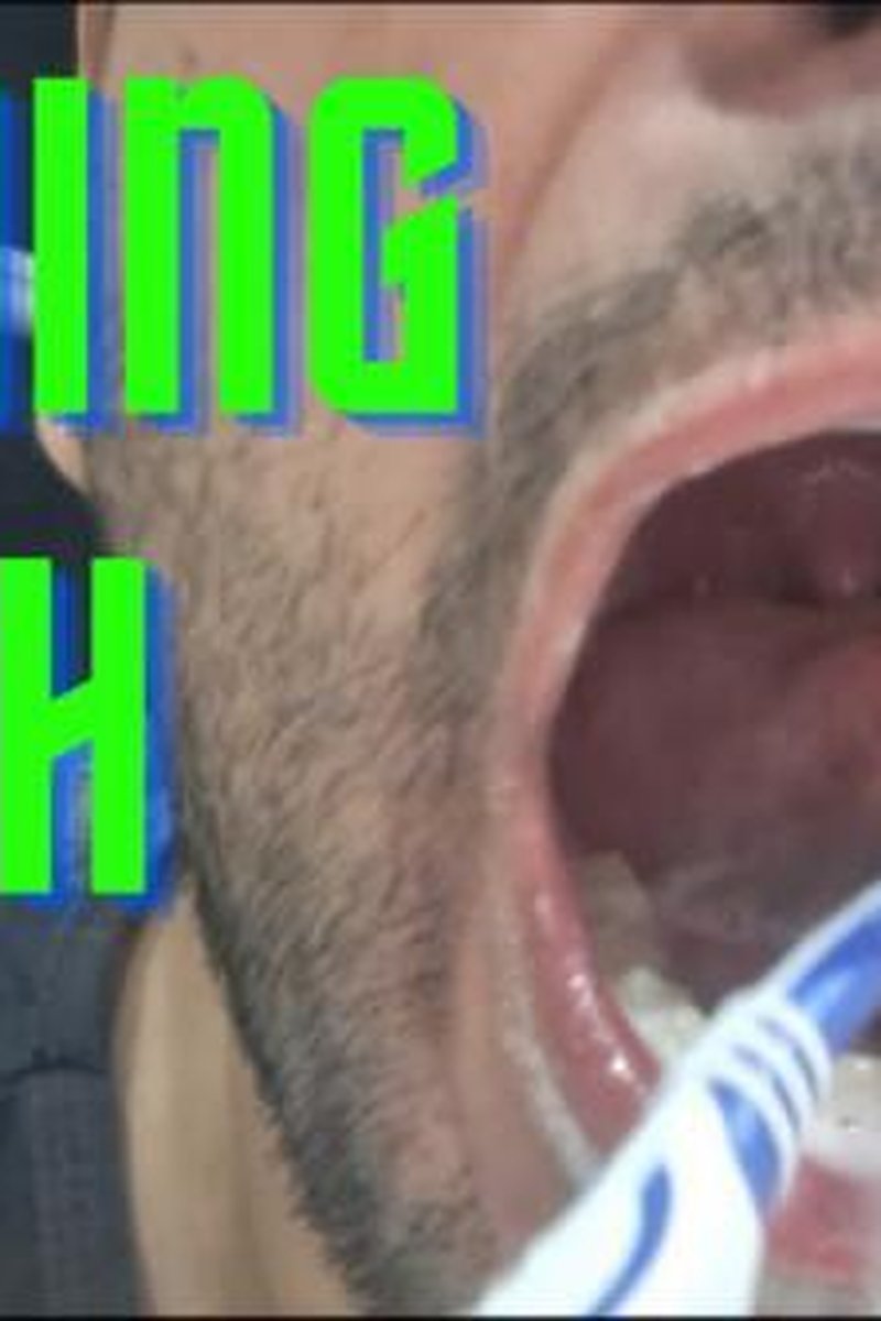 Brushing Teeth - Screenshot 1 of 4 - Brushing