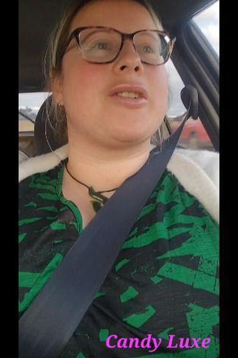 BBW Pee Desperation - Screenshot 1 of 4 - Accent