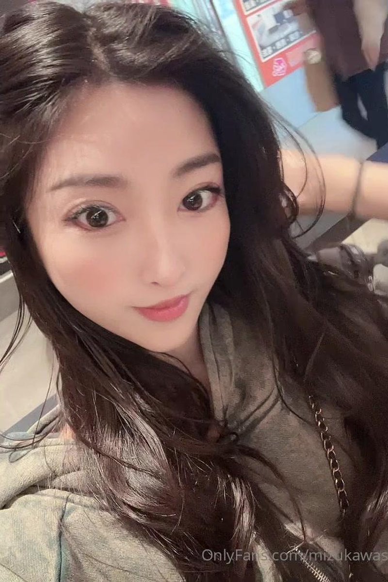 Hello - Screenshot 1 of 4 - Sumire Mizukawa