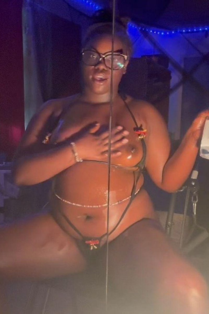 Release When I Squirt - Screenshot 1 of 4 - Black