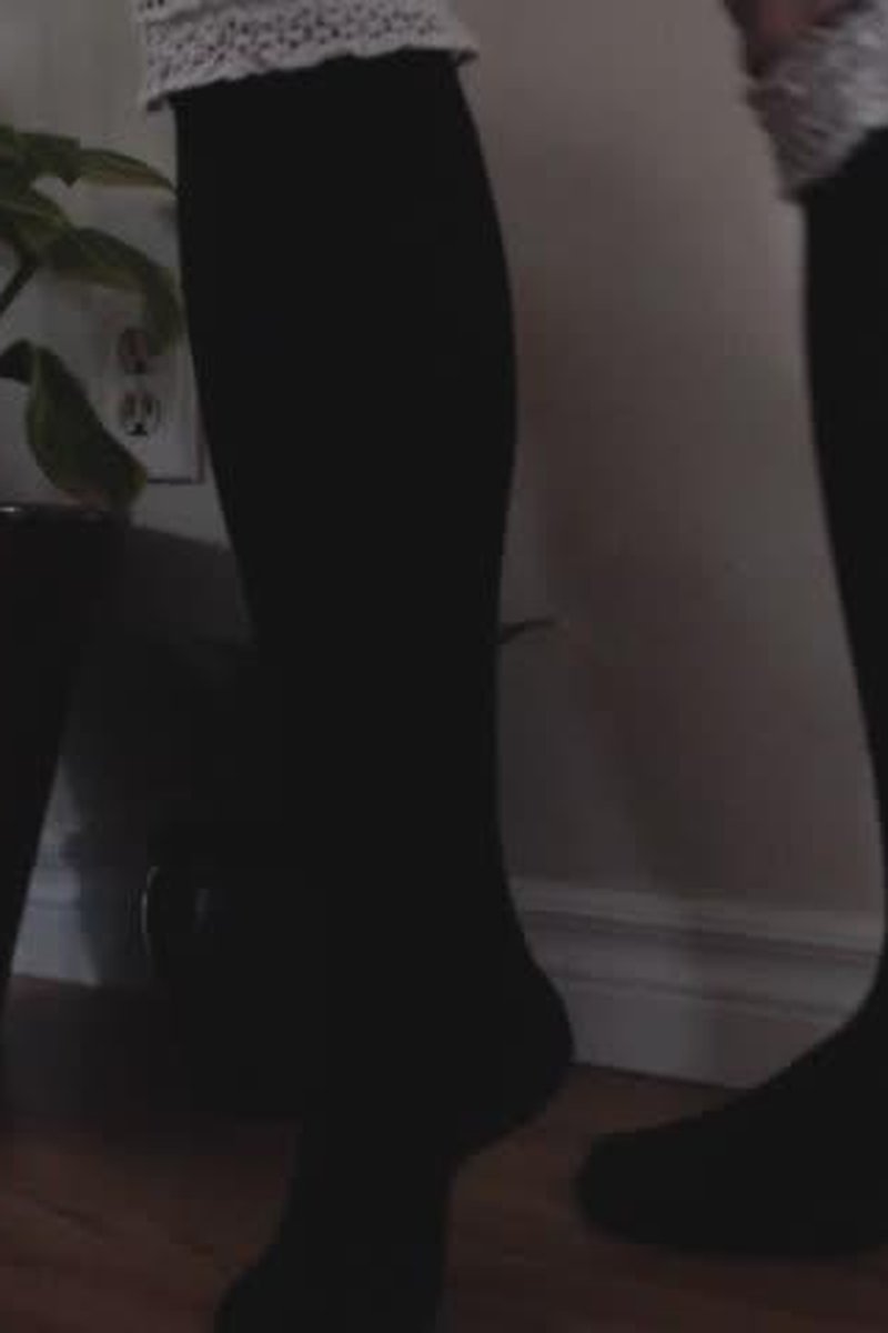 Foot Sniffing And Worship - Screenshot 1 of 4 - Body Worship