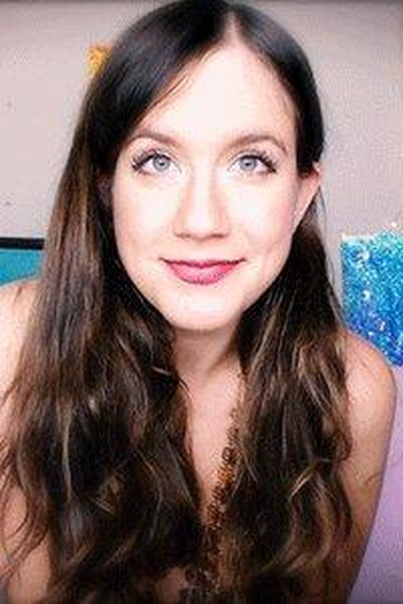 ASMR Surrender - Screenshot 1 of 4 - Audio