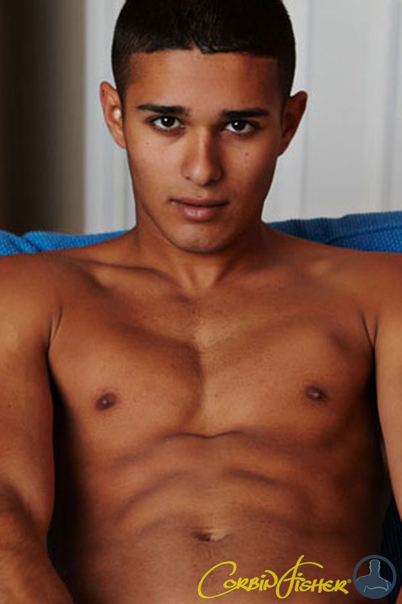 Thomas & Ashley - Screenshot 1 of 4 - Thomas