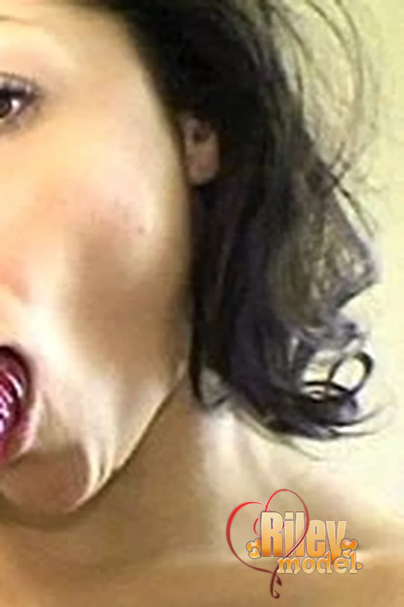 Game Time - Screenshot 1 of 4 - Brown Hair