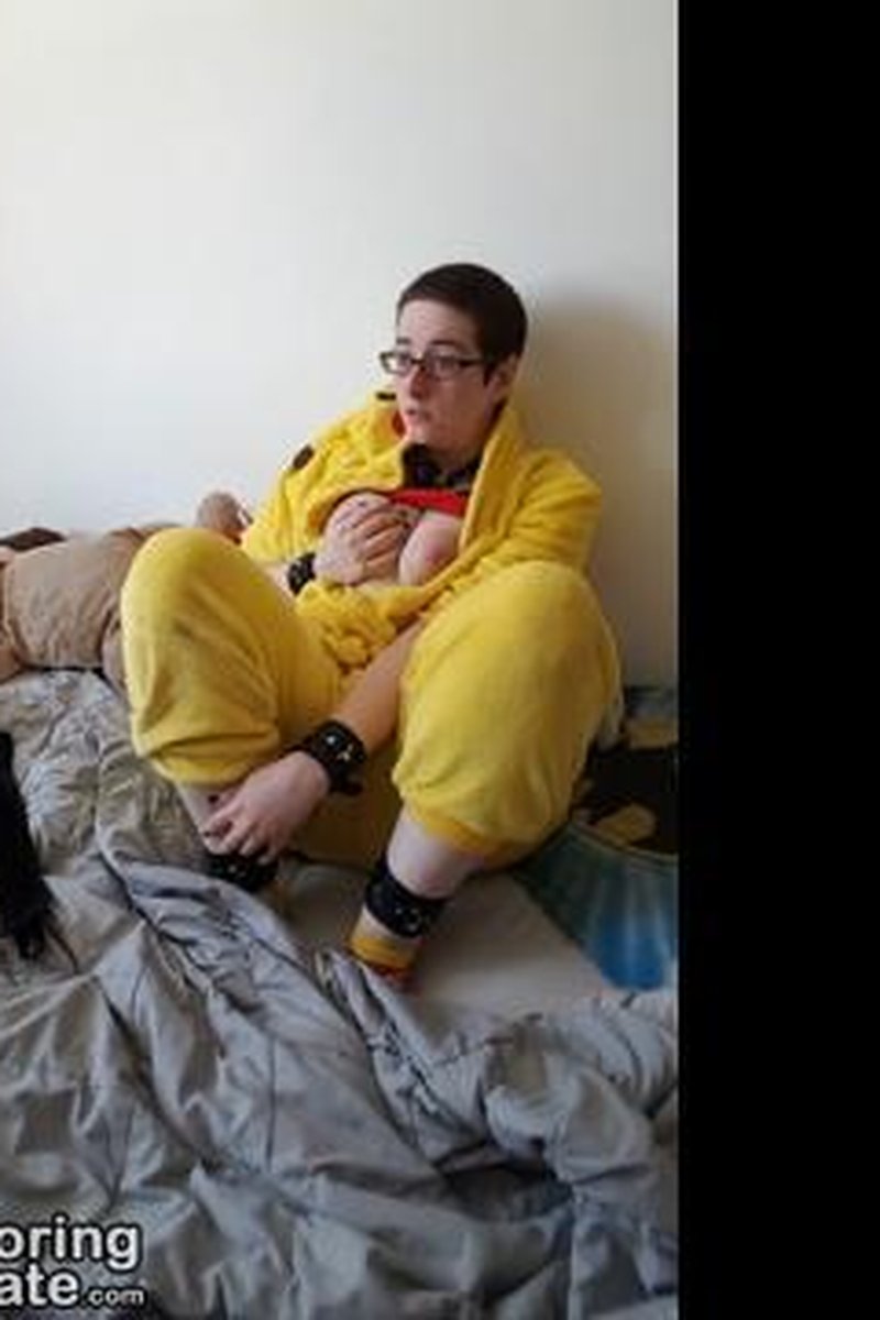 Pikachu Returns - Screenshot 1 of 4 - Bondage