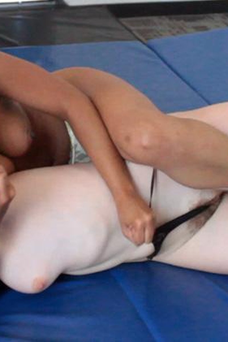 Ebony Tormentrix! - Screenshot 1 of 4 - Domination