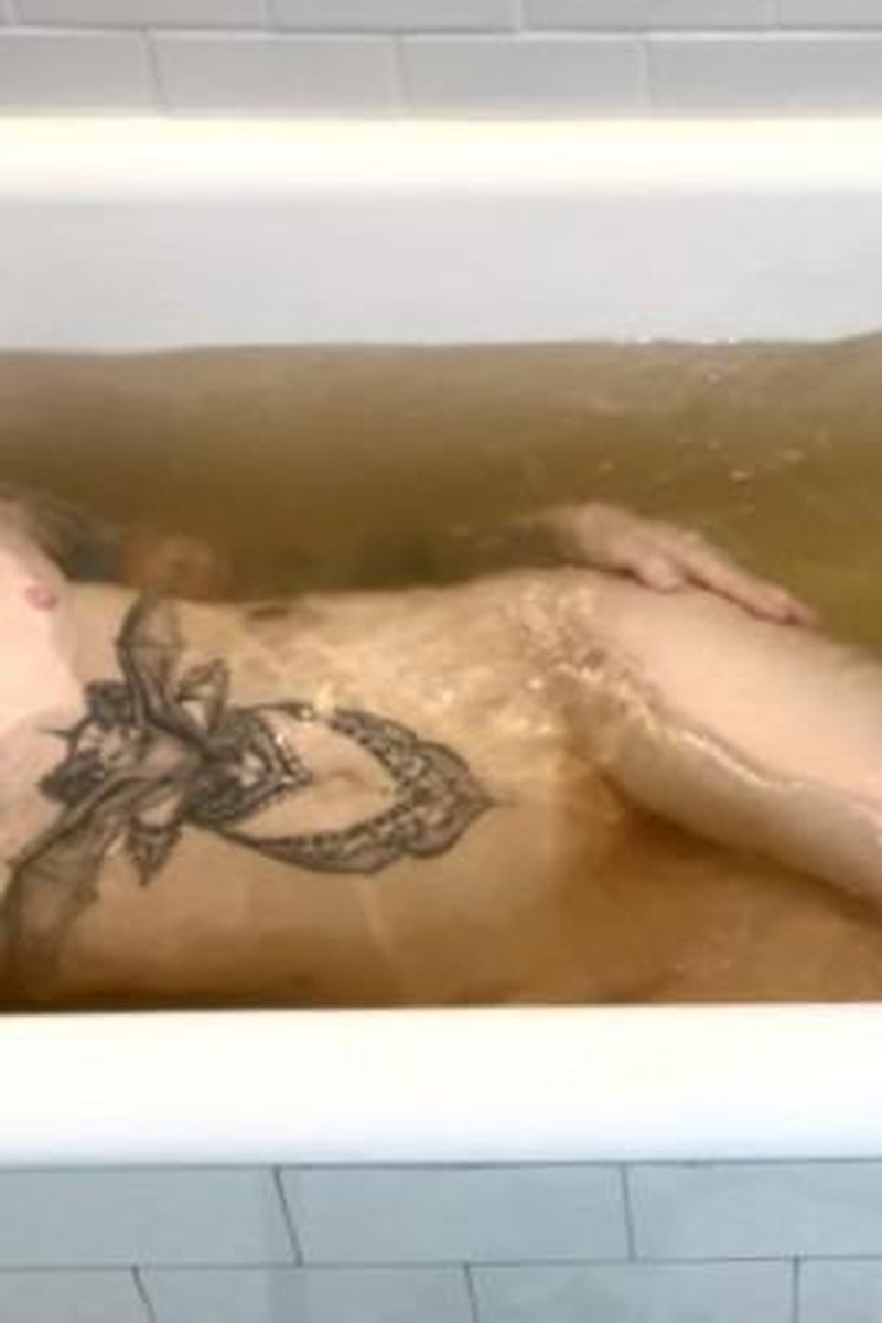 Bath Time - Screenshot 1 of 4 - Bathroom