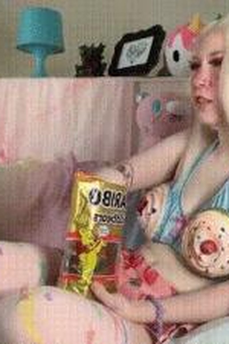 Candy Lover - Screenshot 1 of 4 - Big Tits