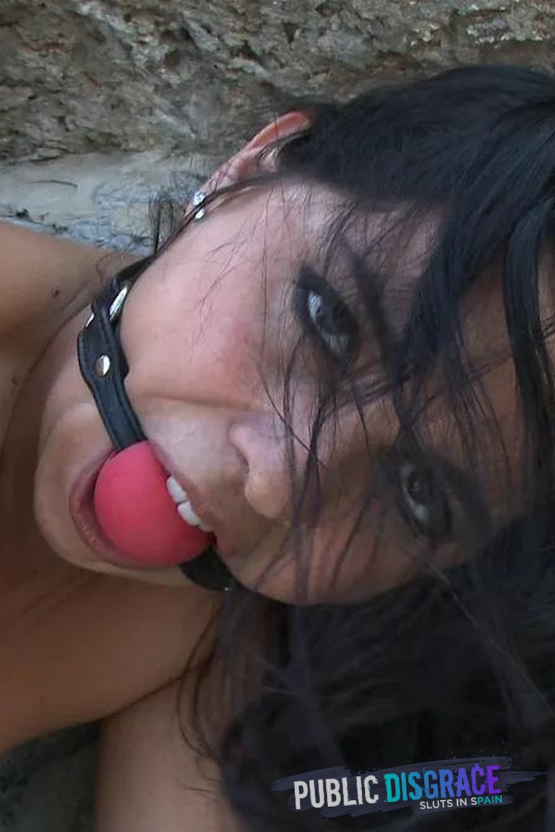 Public Ass Fucking - Screenshot 1 of 4 - Anal