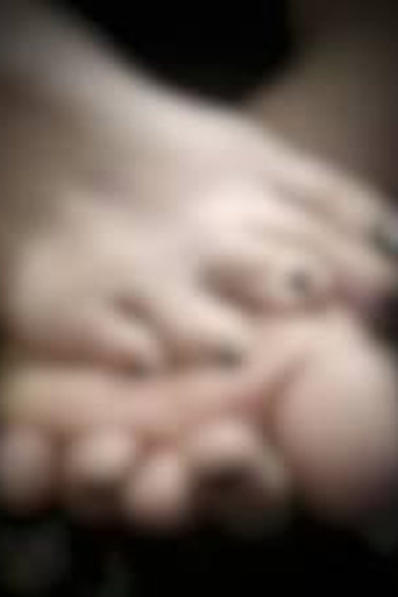 Squeeze - Screenshot 1 of 4 - Foot Fetish