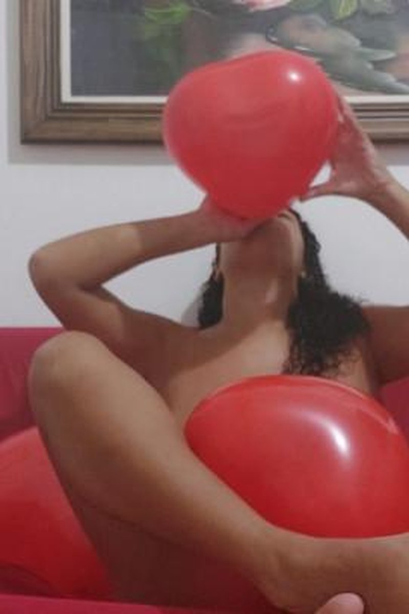 Balloon Slut - Screenshot 1 of 4 - Ass Fetish