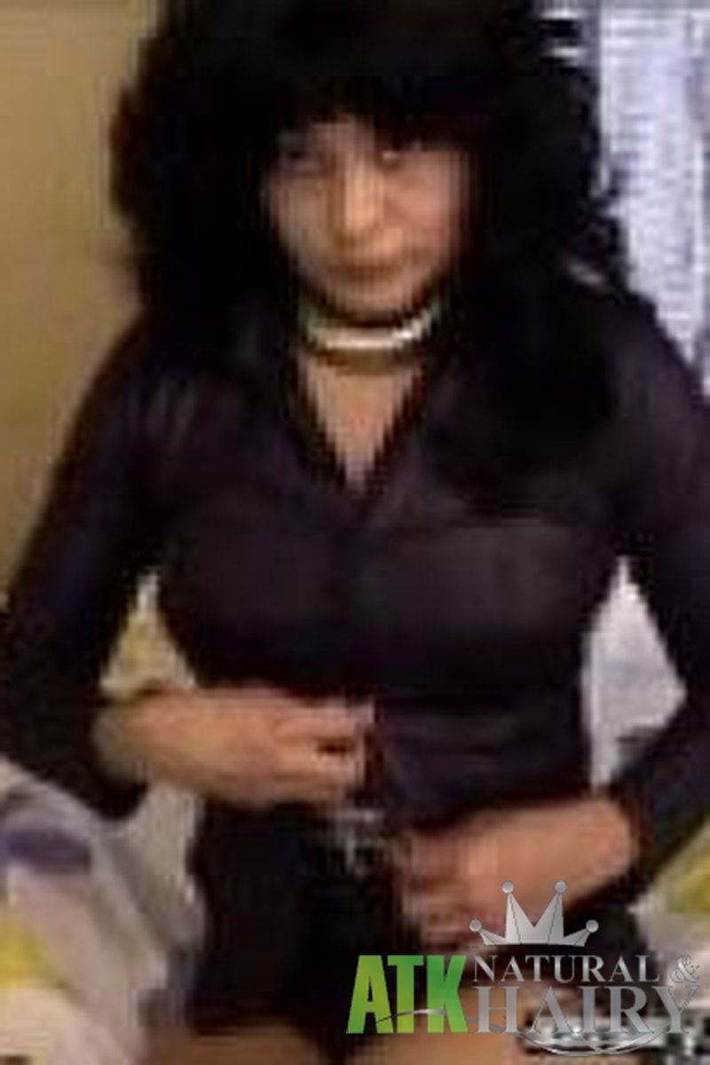 Avery - Masturbation - Screenshot 1 of 4 - Avery Ave003