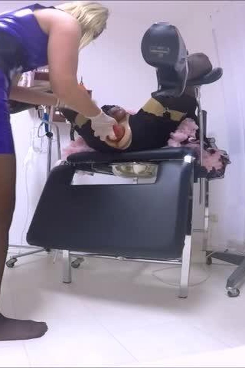 Sissy Anal Training - Screenshot 1 of 4 - Anal