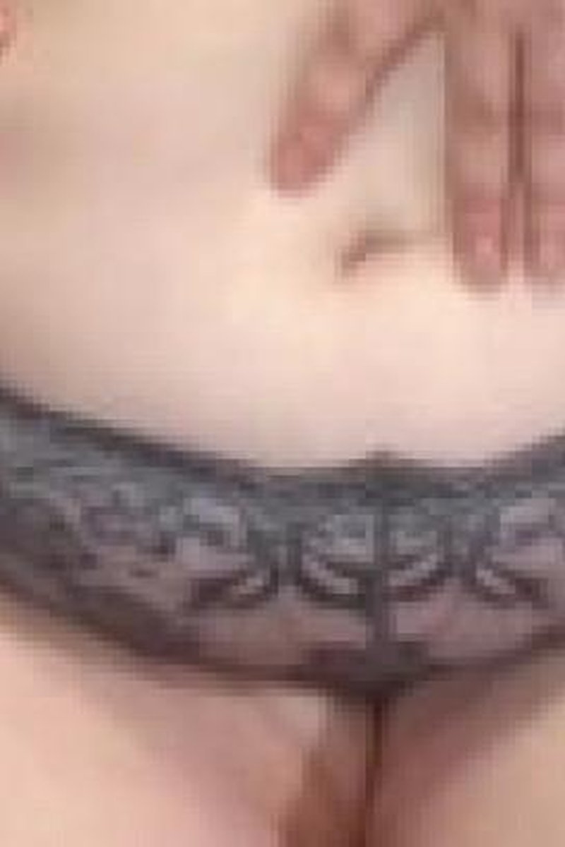 BBW Belly Button Play - Screenshot 1 of 4 - BBW