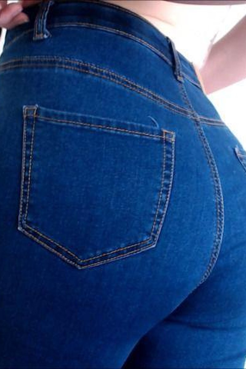 High Waist Blue Jeans Worship - Screenshot 1 of 4 - Ass Worship
