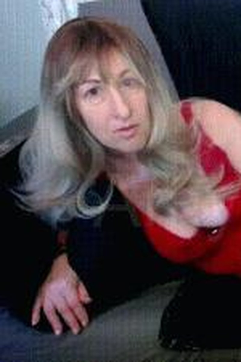 Blonde Stocking Goon - Screenshot 1 of 4 - Captive