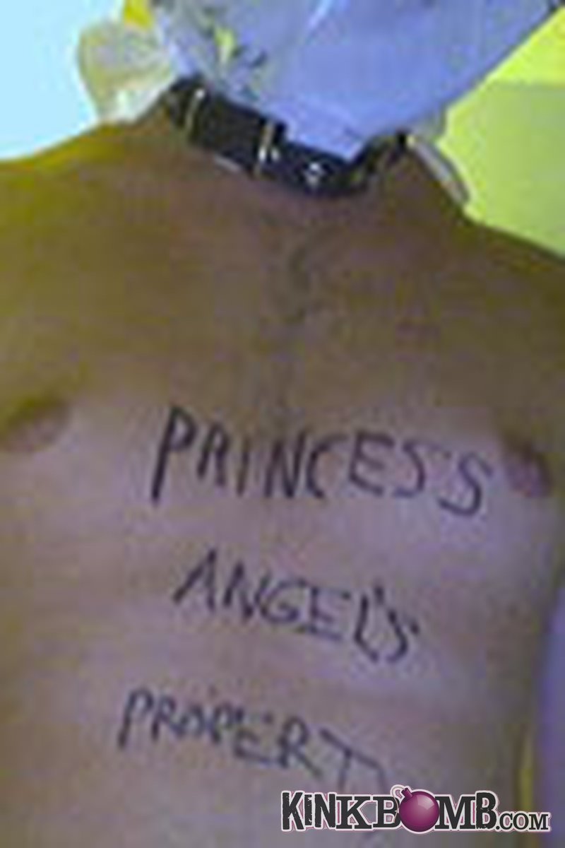 Angels Financial Humiliation: Daily Task 2 Humiliation - Screenshot 1 of 4 - Bitch