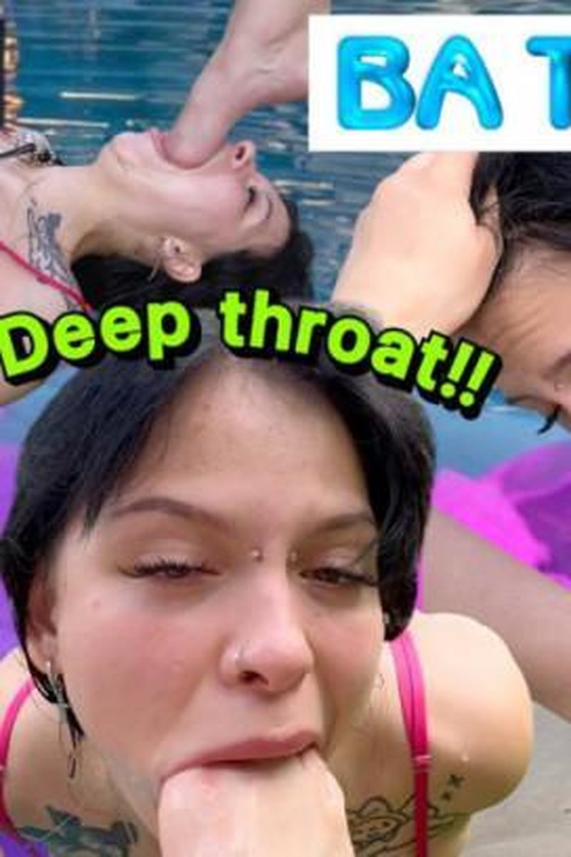 Bath Pause - Screenshot 1 of 4 - Foot Fetish