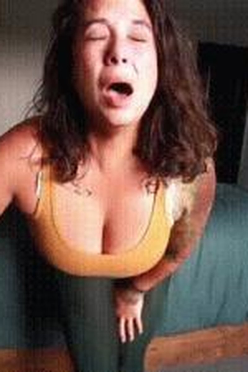 Sneeze JOI - Screenshot 1 of 4 - Ass Fetish