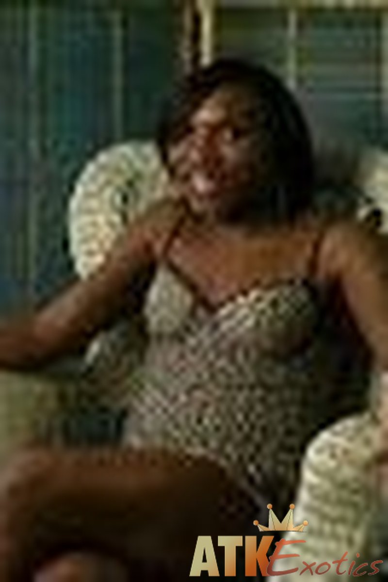 Denise - Interview - Screenshot 1 of 4 - Denise Den031