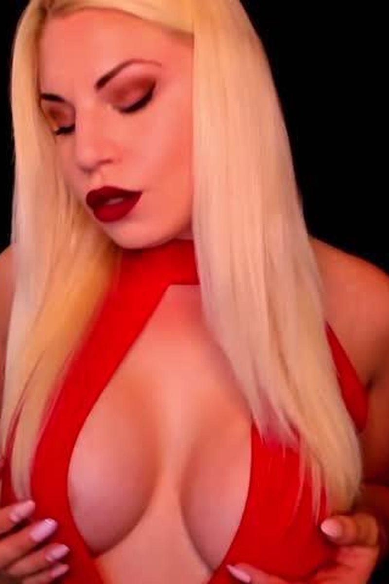 BBC vs. Tiny White Cock - Screenshot 1 of 4 - BBC
