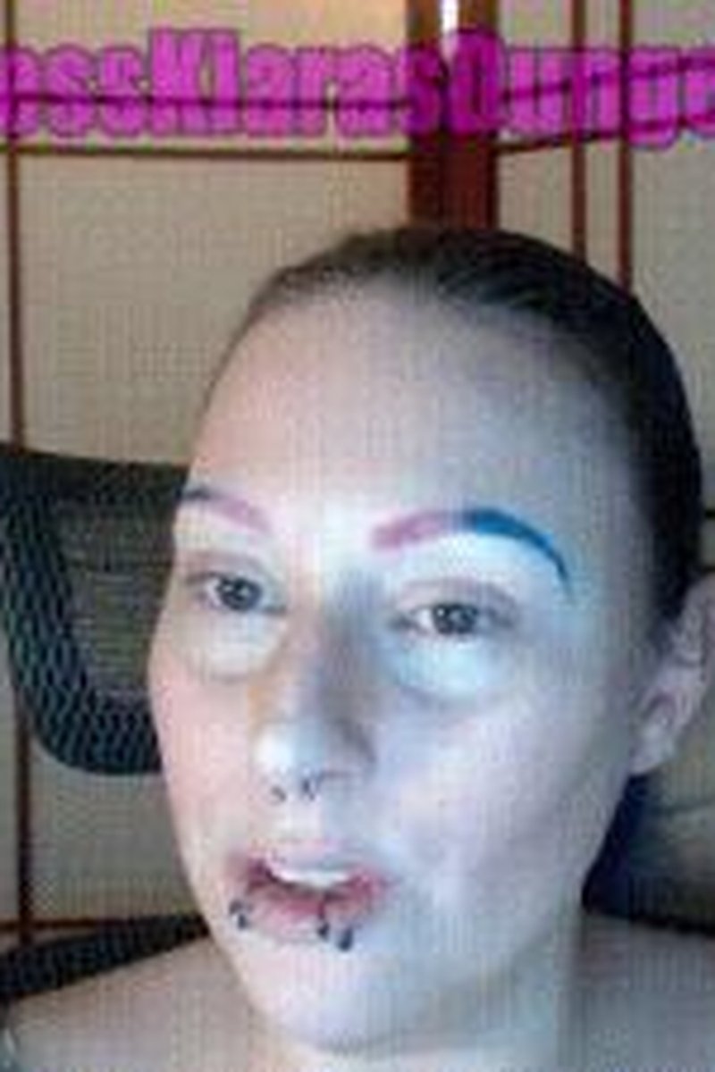 Sissy Makeup Tutorial Series #2, Eyebrows - Screenshot 1 of 4 - Brown Eyes