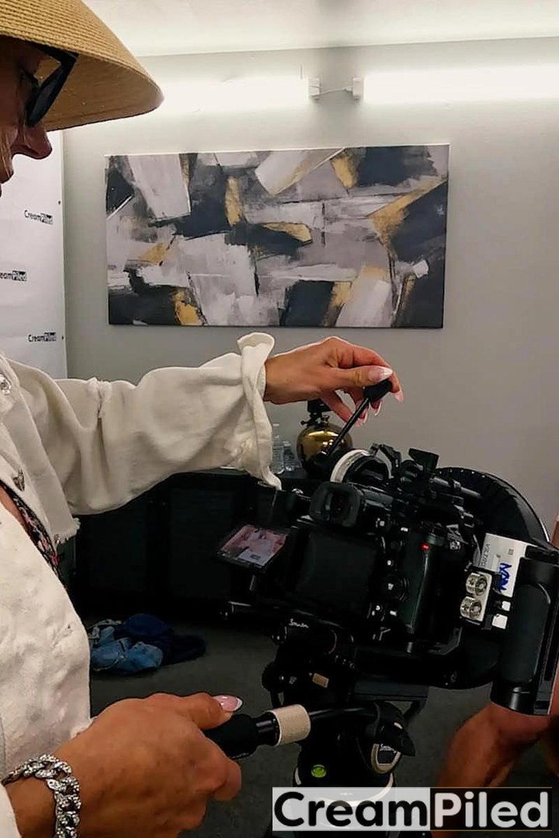 BTS - Sona Bella - Screenshot 1 of 4 - Natural Tits