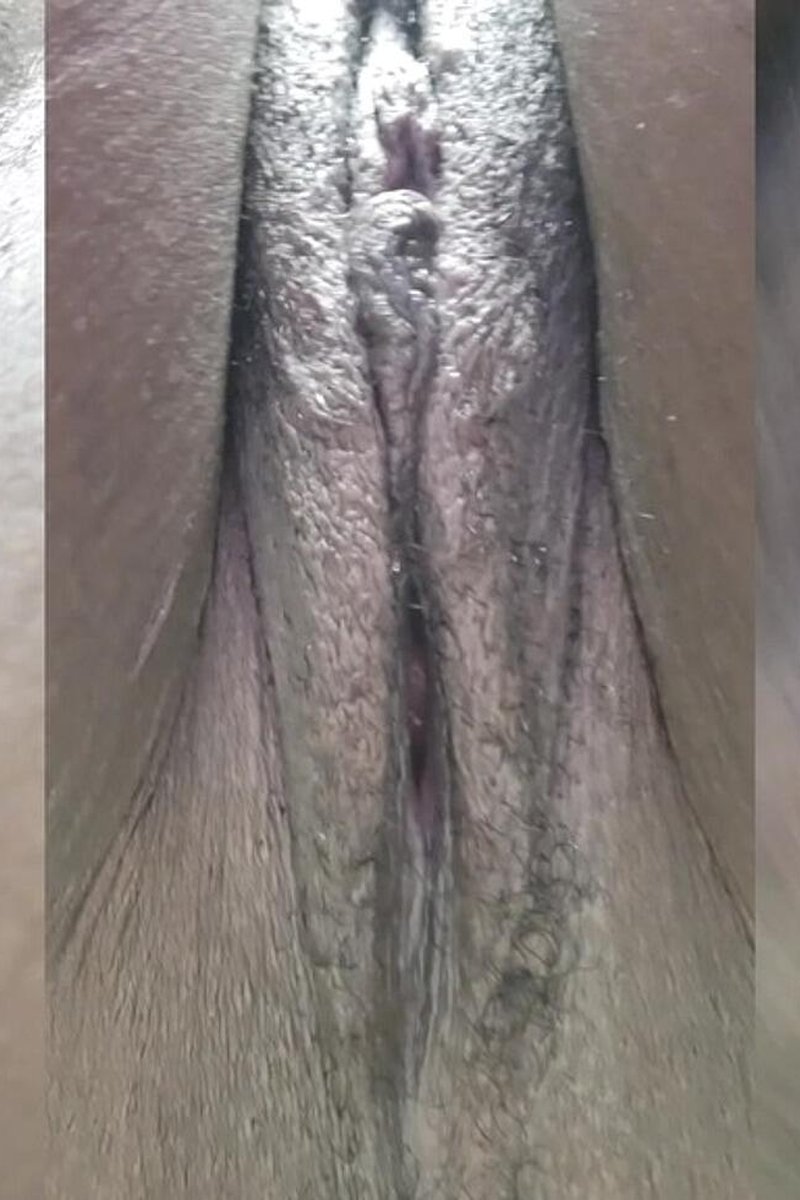 Wanna Bite?? - Screenshot 1 of 4 - Black