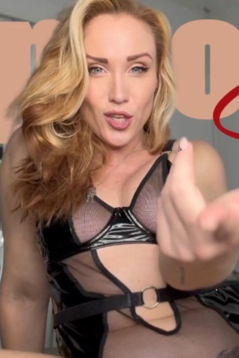 Exp0Sing Sissy - Screenshot 1 of 4 - Blackmail