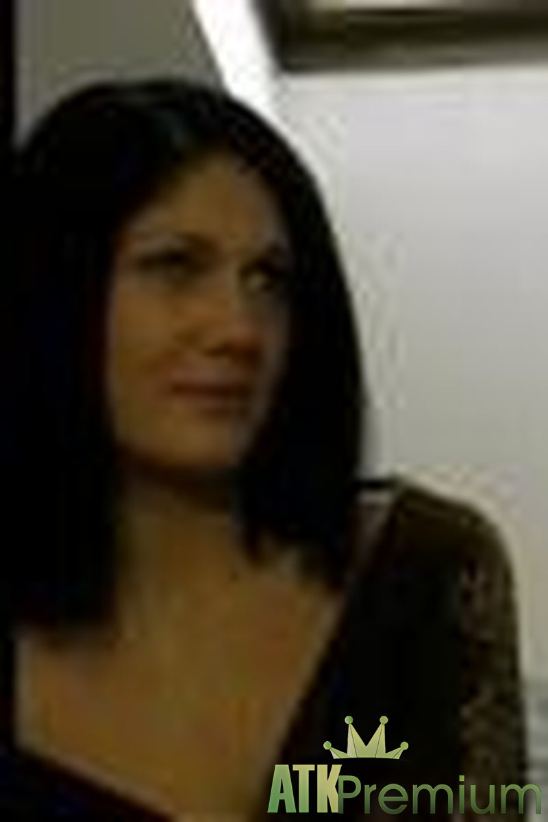 Ellen - Interview - Screenshot 1 of 4 - Ellen Ell006