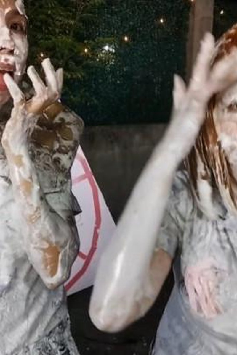 Jokes, Notes & Creamy Throws - Screenshot 1 of 4 - Blowjob