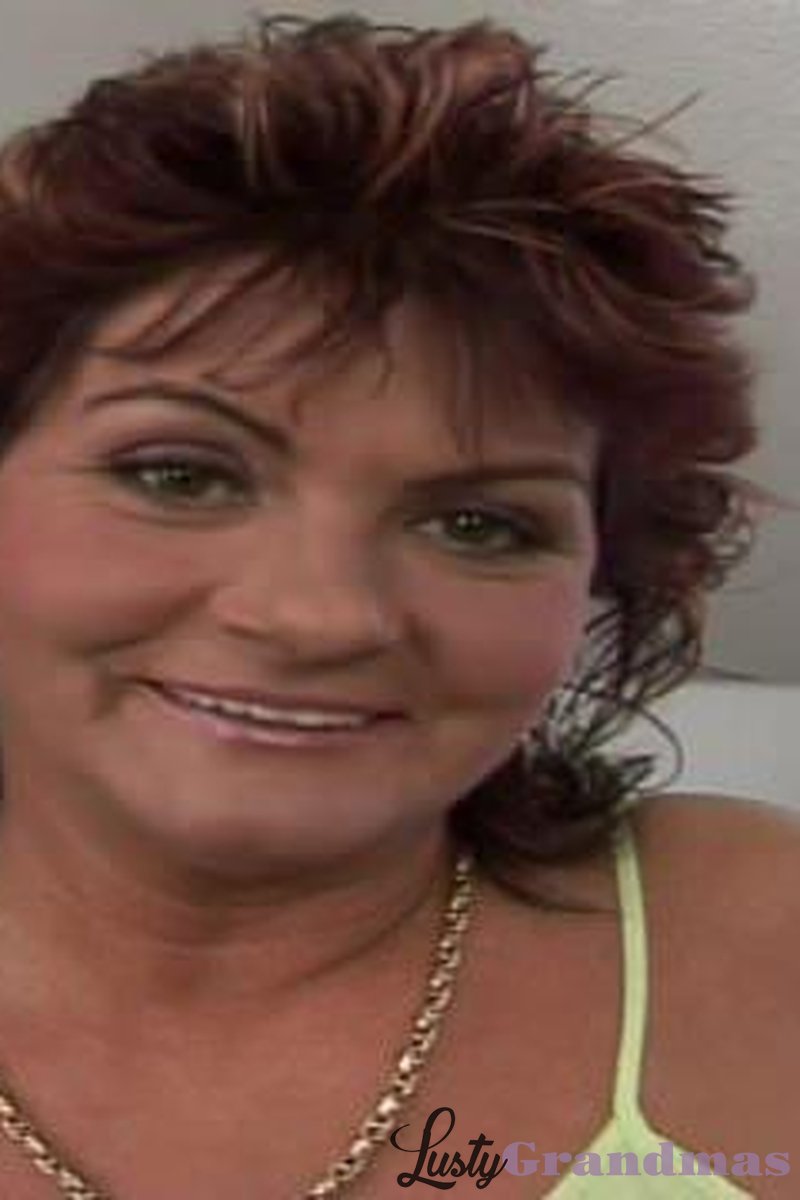 Our Grocer - Screenshot 1 of 4 - Brown Hair