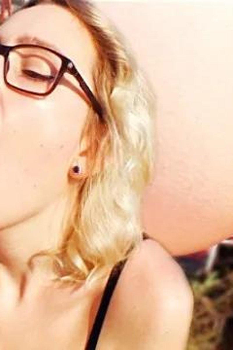 Real Public Outdoor Doggystyle Sex With Sloppy Blowjob & Cum In Mouth - Screenshot 1 of 4 - 60 FPS