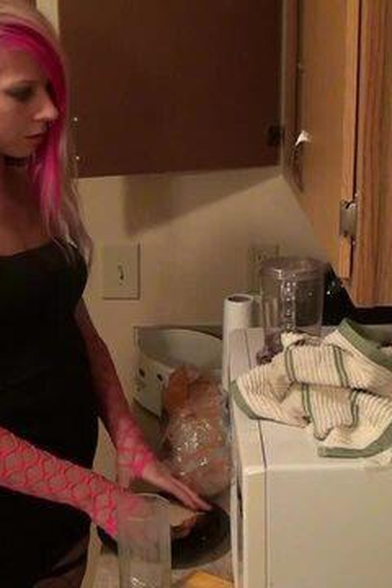 Abby Trained - Screenshot 1 of 4 - Erotic Magic