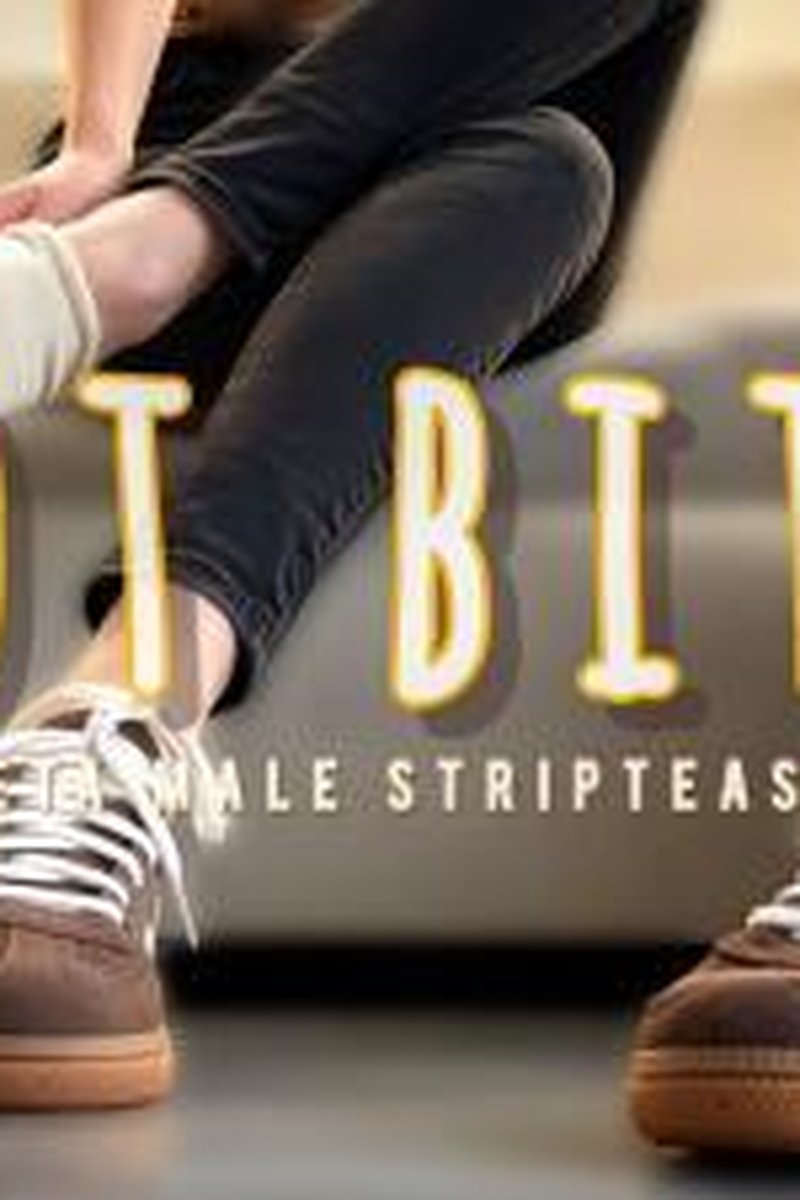 Foot Bitch - Screenshot 1 of 4 - Femdom