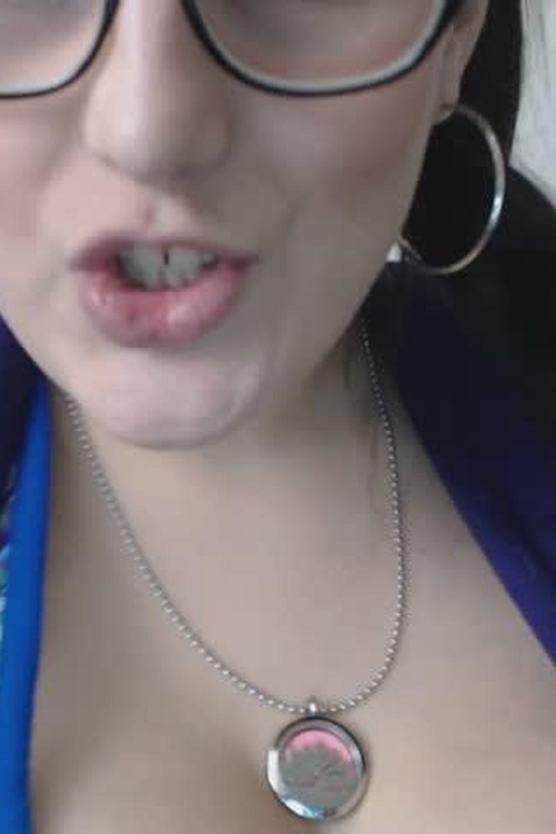 Silent Boot Worship, Sweaty Feet & Spit - Screenshot 1 of 4 - Boots