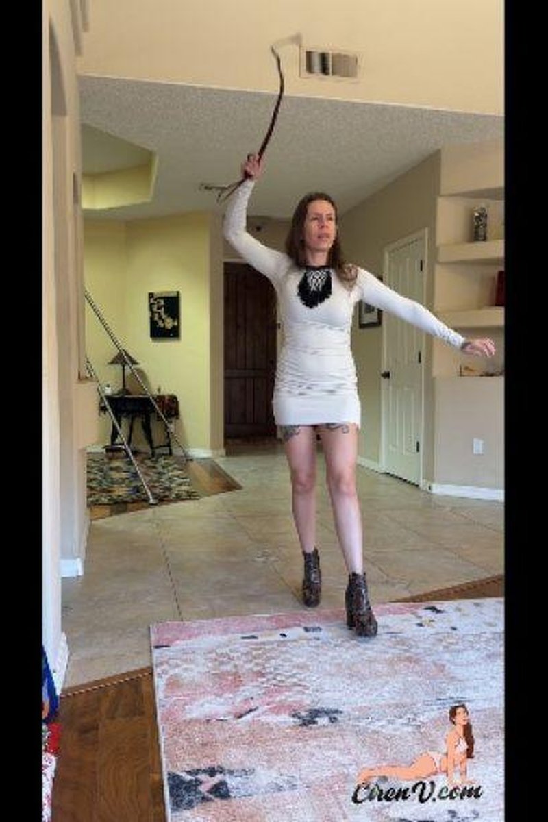 Whip Session - Screenshot 1 of 4 - Babes