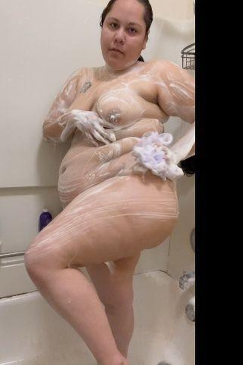 Soapy Hot Shower - Screenshot 1 of 4 - BBW