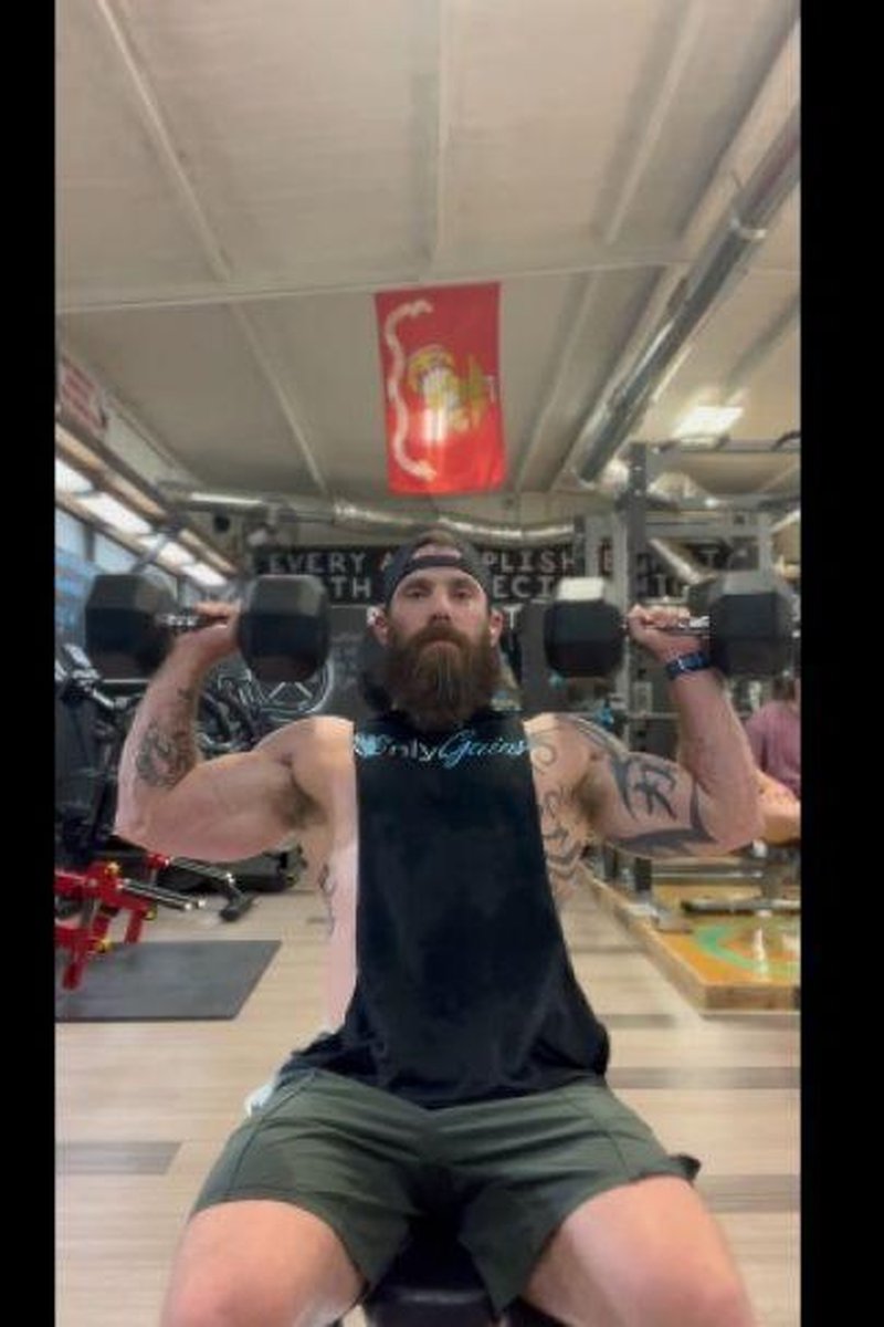 Shoulders - Screenshot 1 of 4 - Health And Fitness