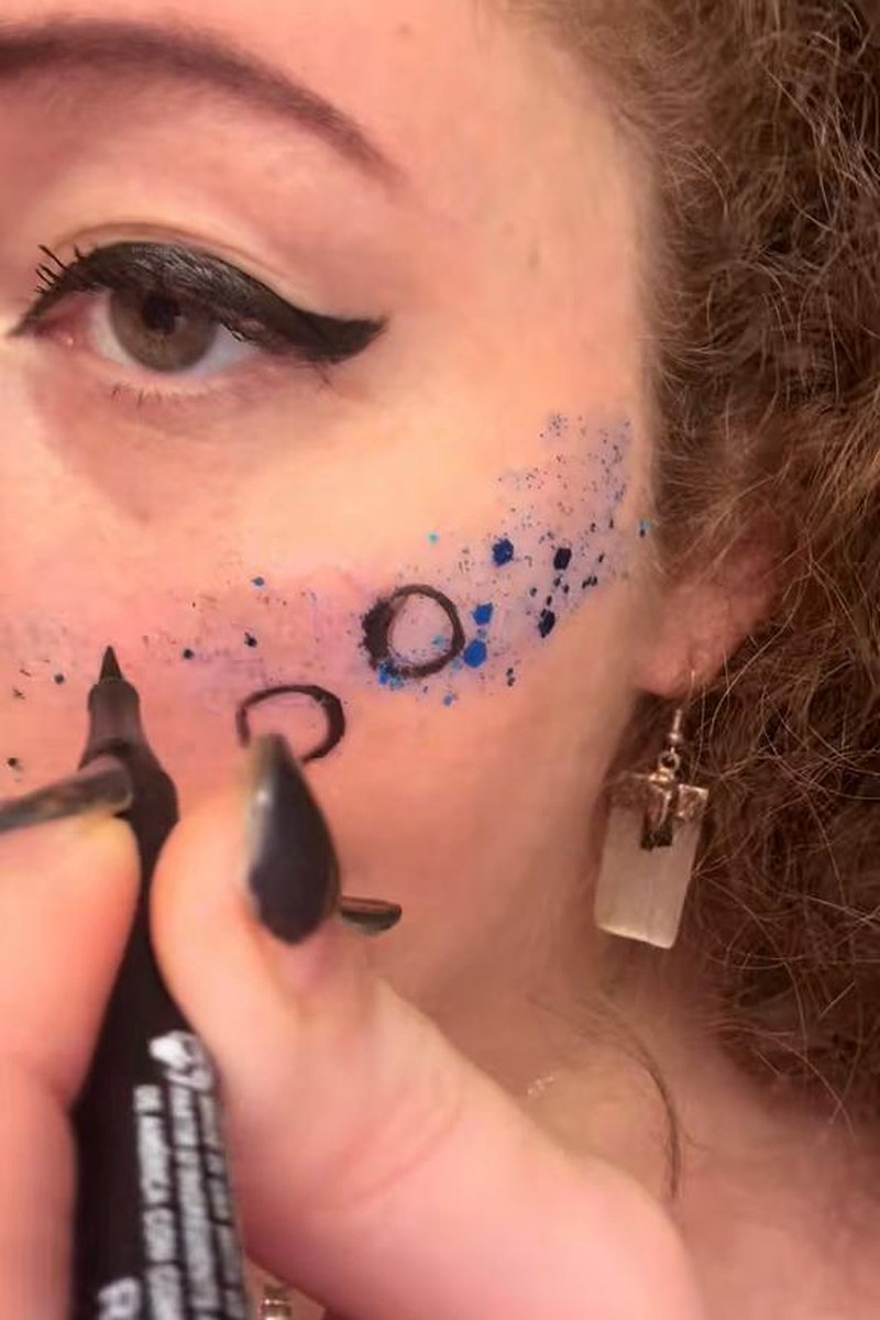 Makeup Tutorial - Screenshot 1 of 4 - Grwm