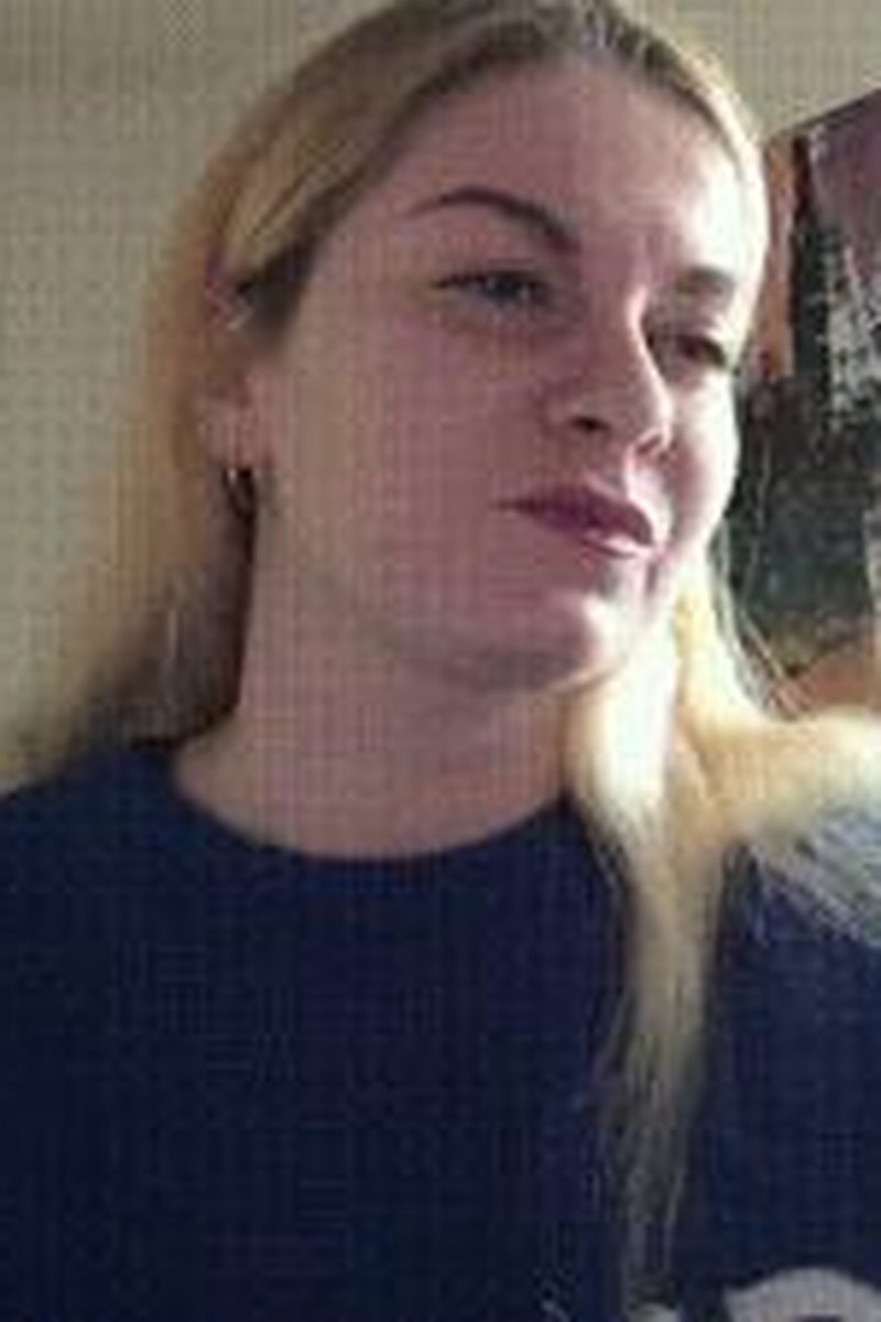 Dangling Passion - Screenshot 1 of 4 - Cigarette Dangling