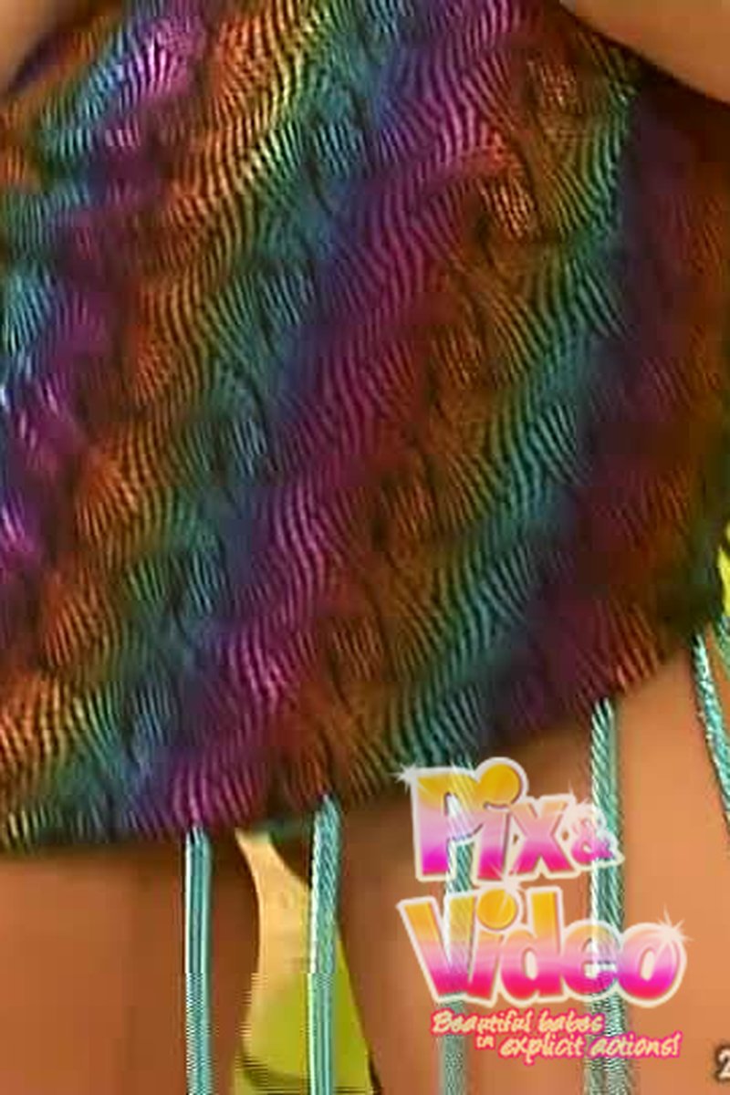 Wide Open - Screenshot 1 of 4 - Babes