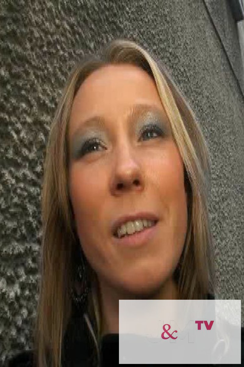 Emerald - Screenshot 1 of 4 - Blond Hair