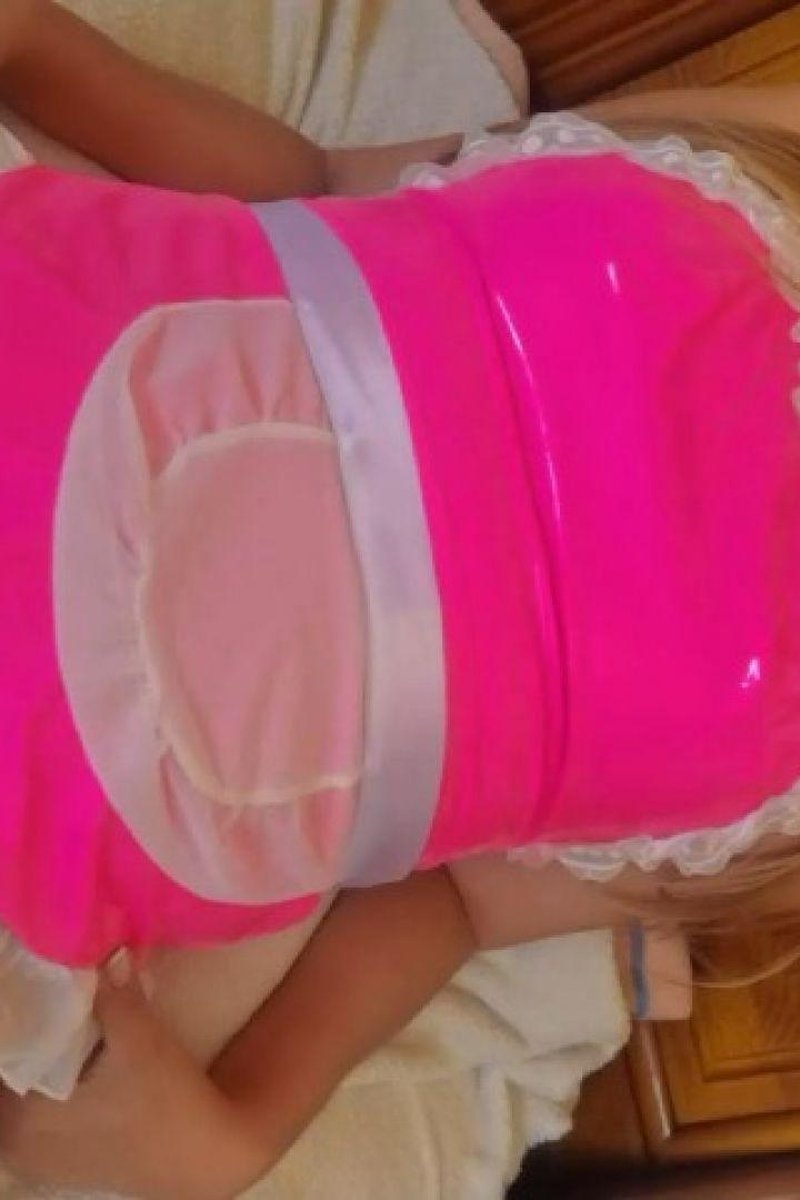 Anna AI Robot Maid AI Recharging - Screenshot 1 of 4 - Ai