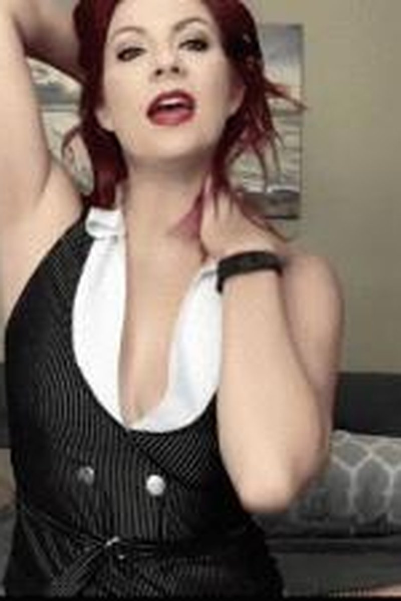 Smooth Pits - Screenshot 1 of 4 - Armpit Fetish