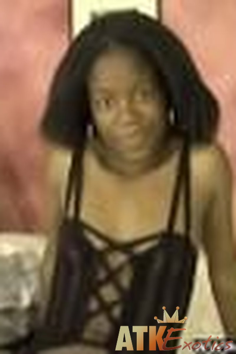 Candy - Masturbation - Screenshot 1 of 4 - Candy Can027