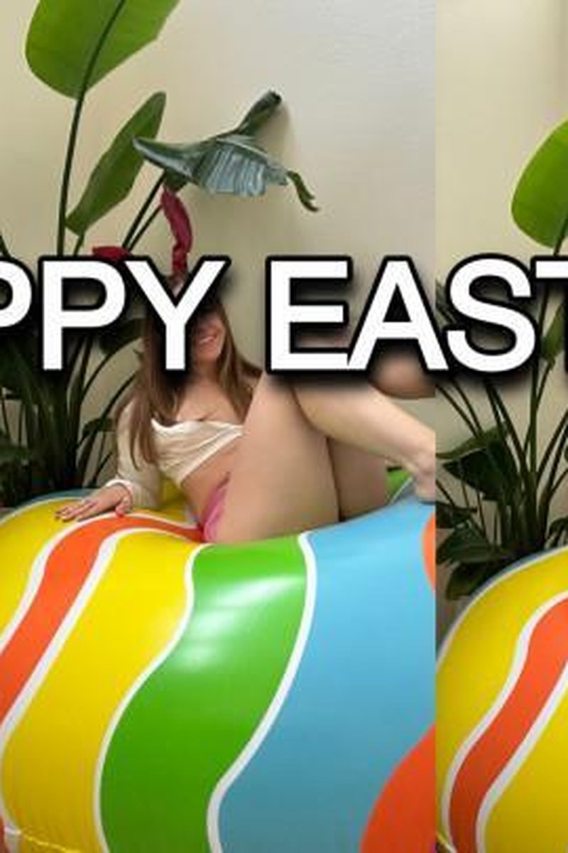 Bouncing / Riding Inflatable Egg For Easter #Happyeaster - Screenshot 1 of 4 - Balloon Fetish